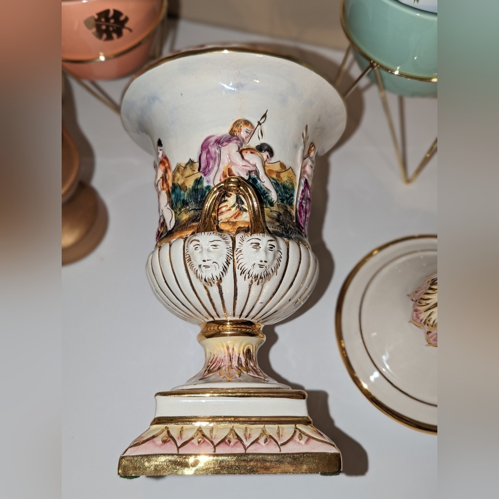 RARE Capodimonte Keramos Hand Painted Italian Porcelain Urn w/ Lid - Picture 6 of 13